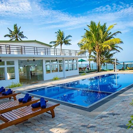 Manara Beach Resort Берувала Екстериор снимка