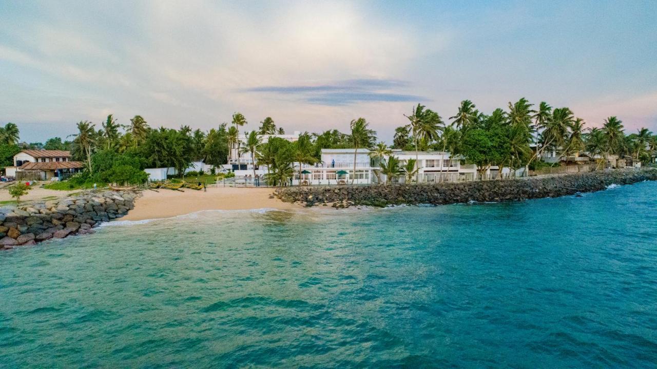 Manara Beach Resort Берувала Екстериор снимка