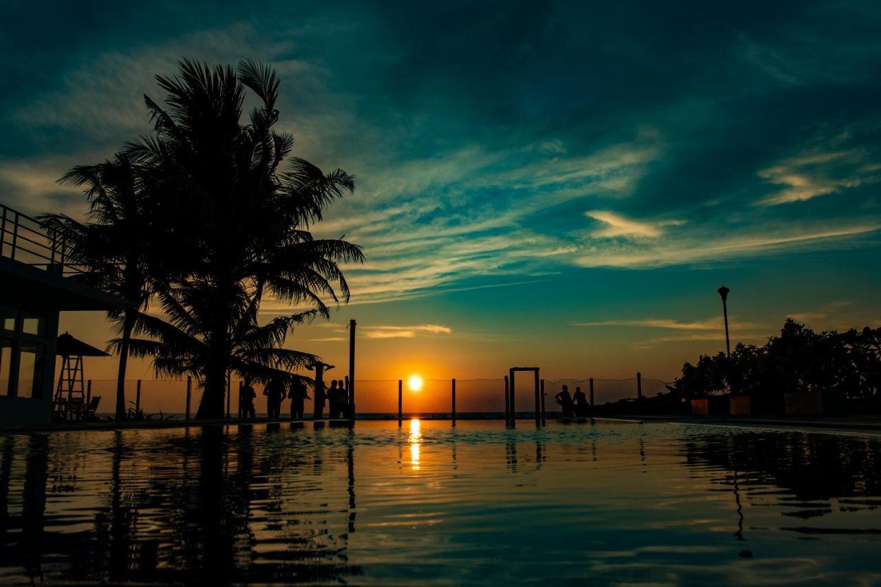 Manara Beach Resort Берувала Екстериор снимка