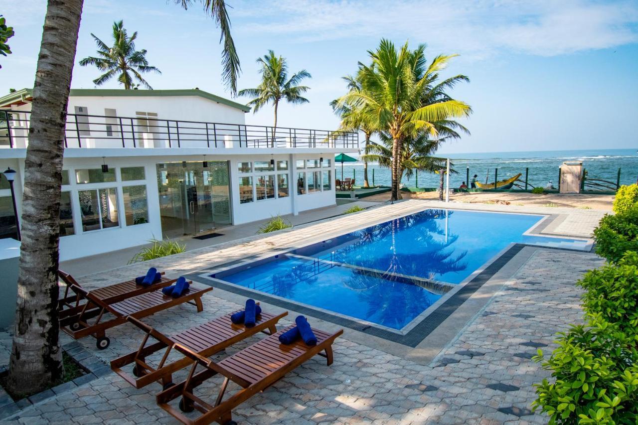 Manara Beach Resort Берувала Екстериор снимка
