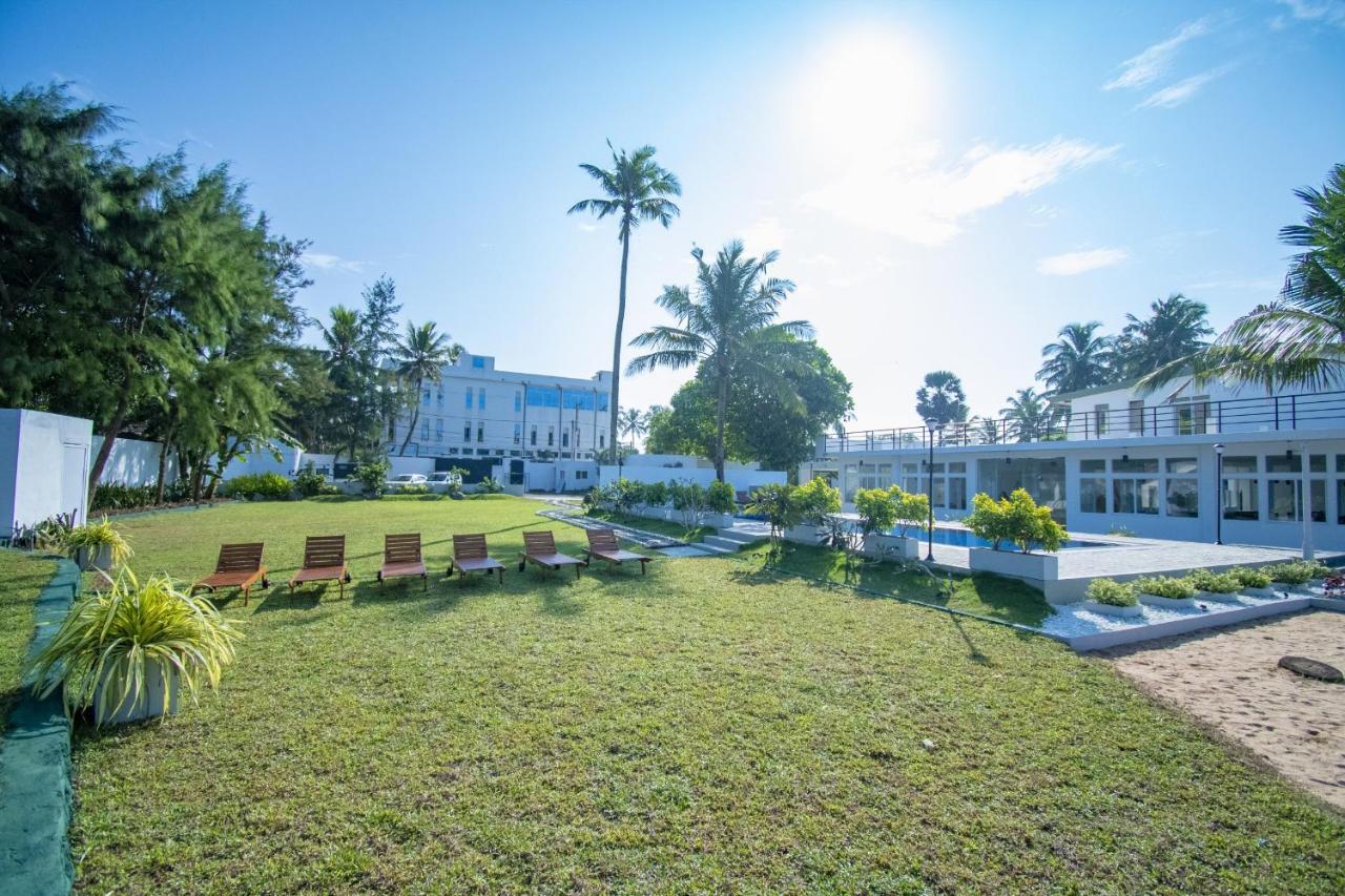 Manara Beach Resort Берувала Екстериор снимка
