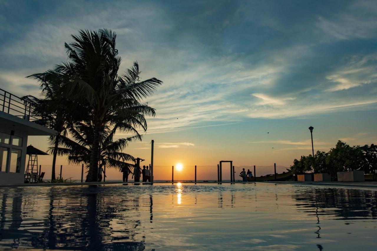 Manara Beach Resort Берувала Екстериор снимка