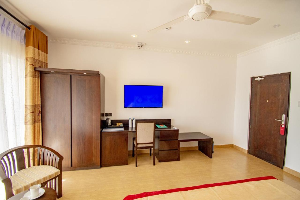 Manara Beach Resort Берувала Екстериор снимка